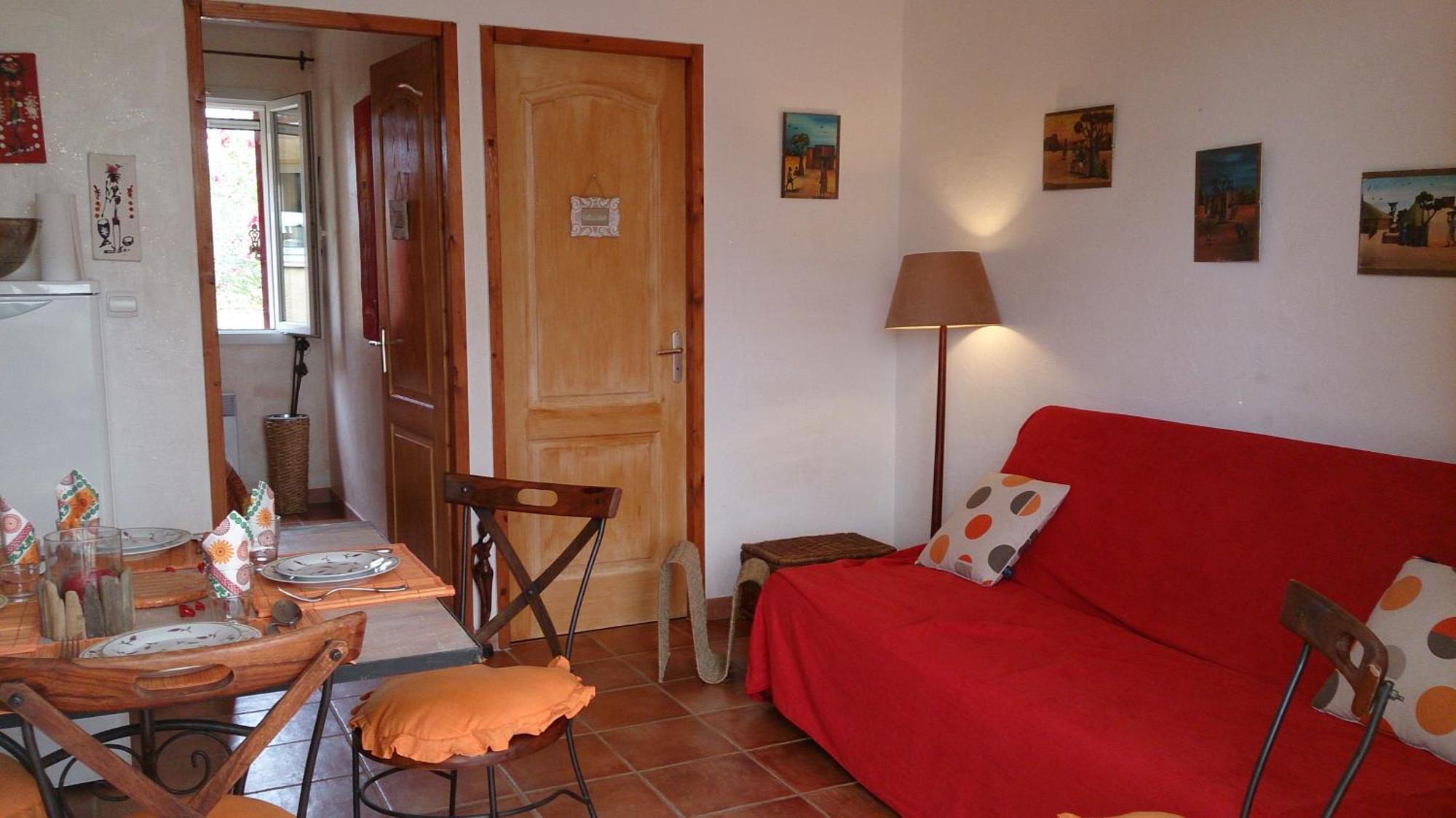 Le Mas Du Ruisseau Bellegarde  Room photo